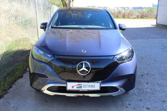 Blå Mercedes EQE350 SUV fra 2023