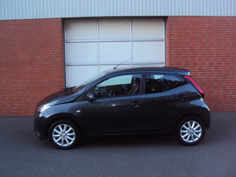 Toyota Aygo 1,0 VVT-i x-plore
