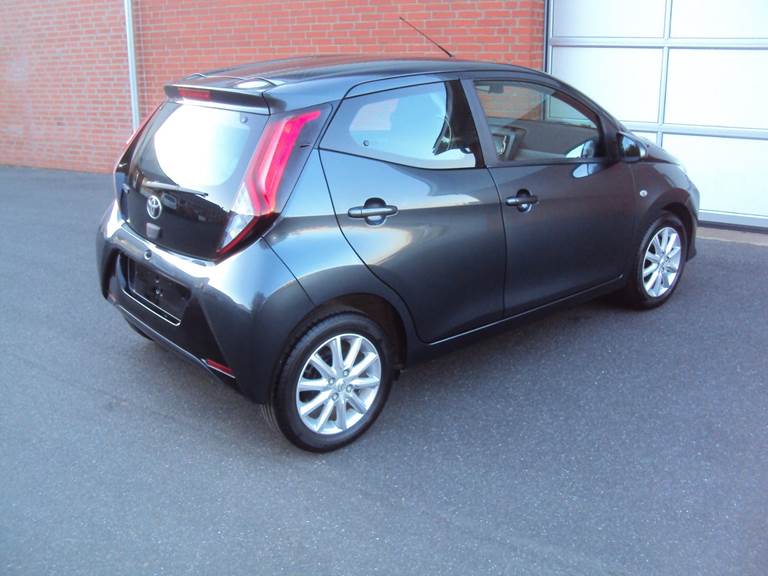 Toyota Aygo 1,0 VVT-i x-plore