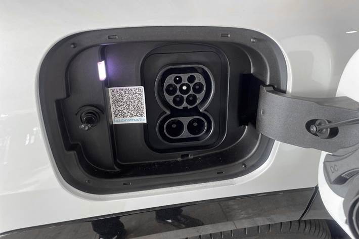 Hvid Mini Aceman SE fra 2025