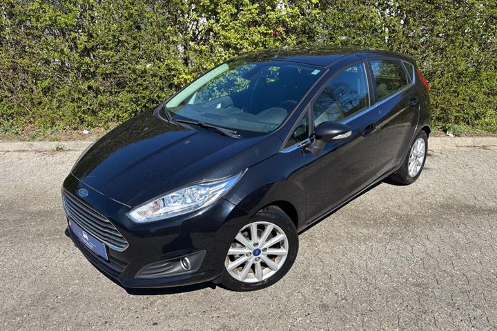 undefined Ford Fiesta fra 2016 set udefra