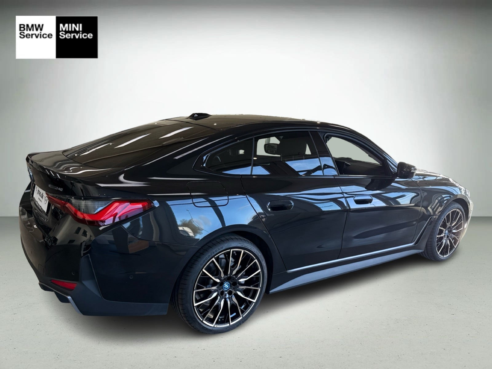 Sort BMW i4 fra 2024