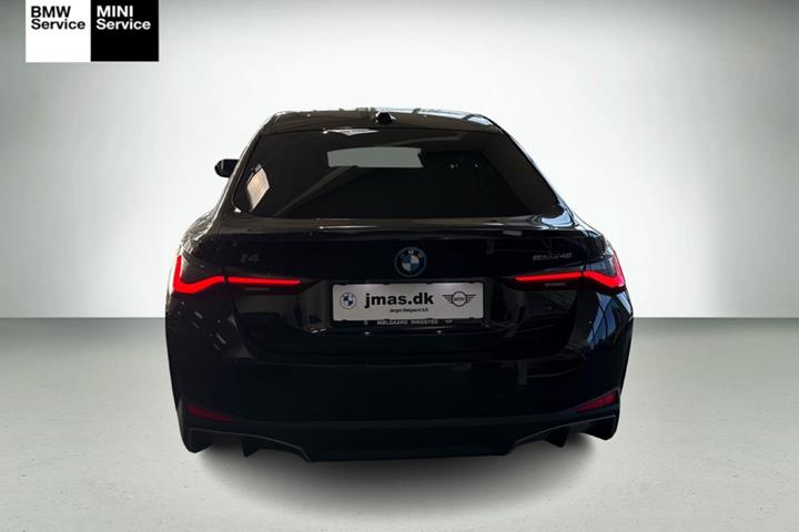 Sort BMW i4 fra 2024