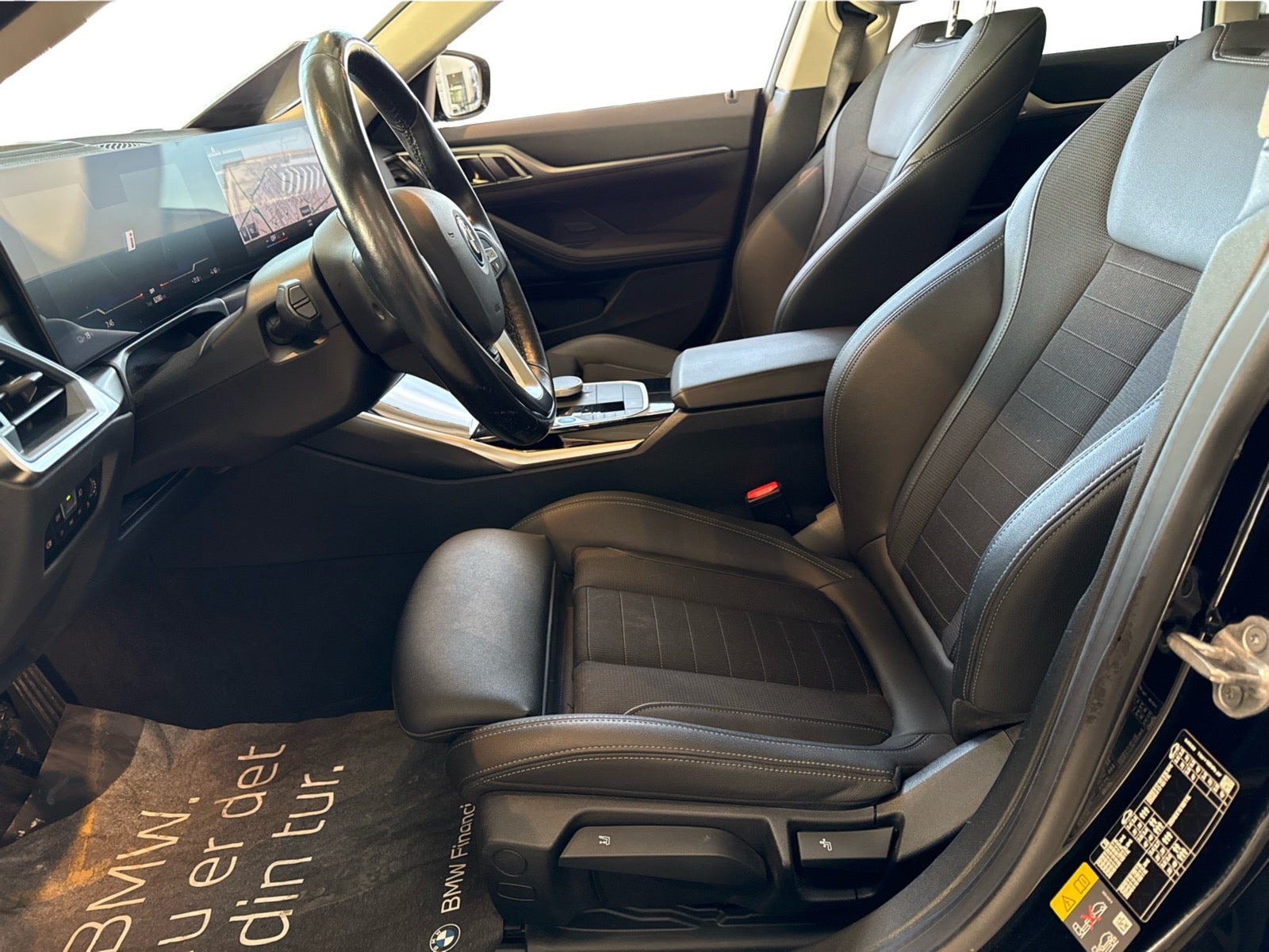 Sort BMW i4 fra 2024