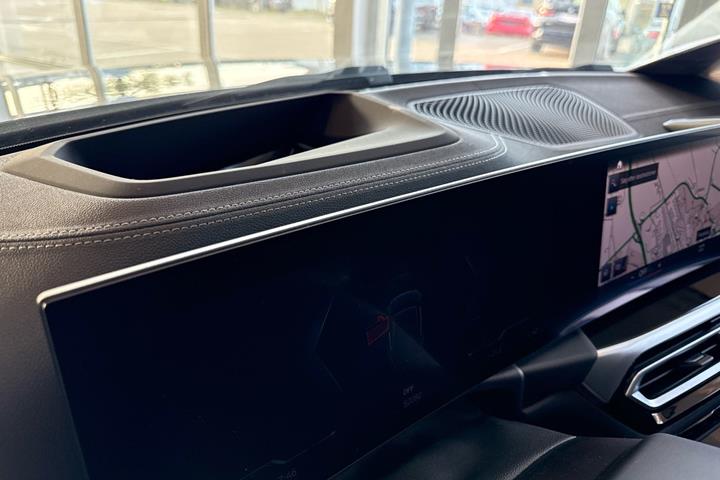 Sort BMW i4 fra 2024
