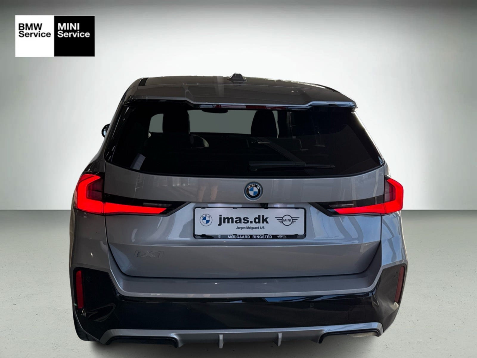 Grå BMW iX1 fra 2025