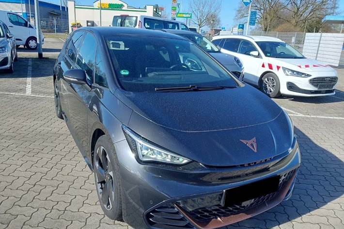 Grå Cupra Born fra 2023