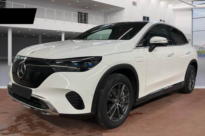 Hvid Mercedes EQE350 SUV fra 2025