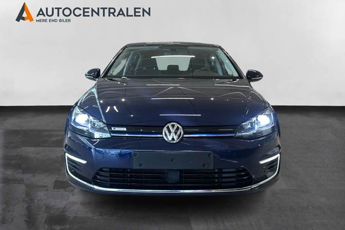 Blå VW e-Golf VII fra 2019