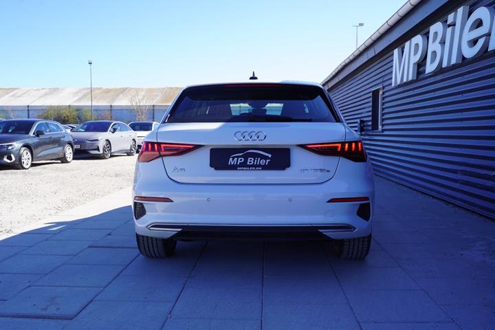 Hvid Audi A3 fra 2021