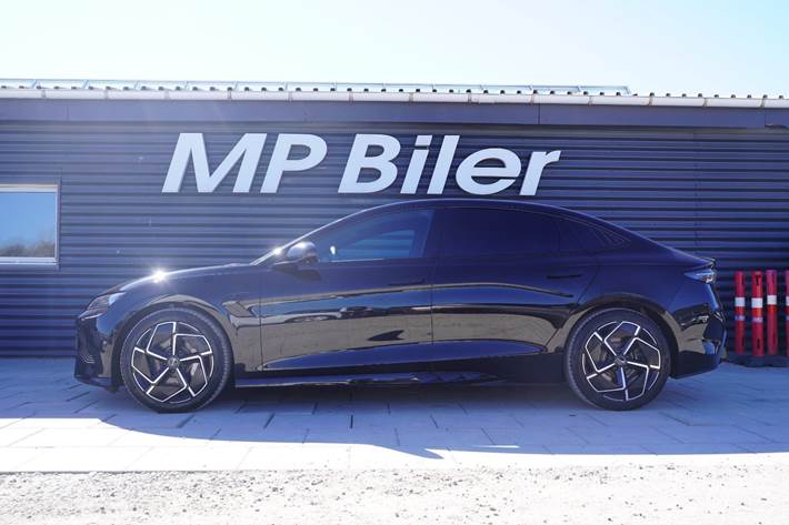 Sort BYD Seal fra 2024