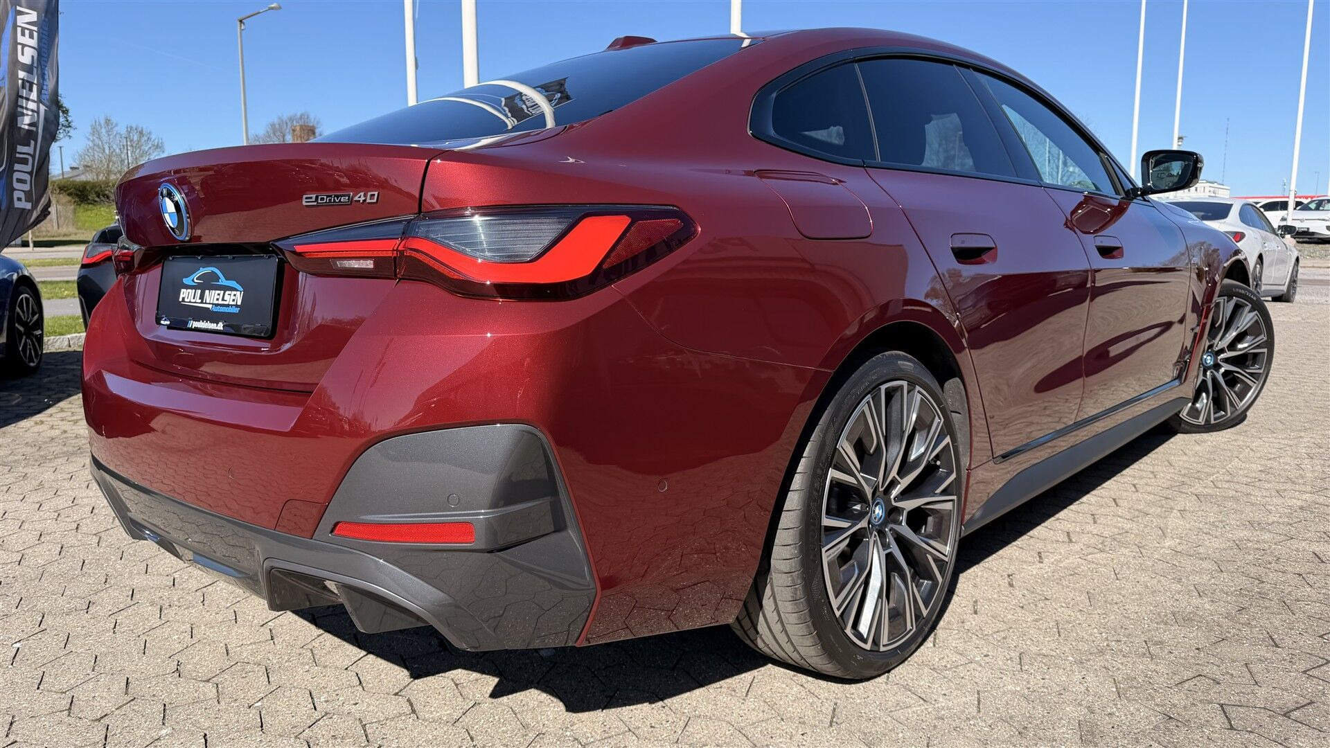 Rød BMW i4 fra 2024