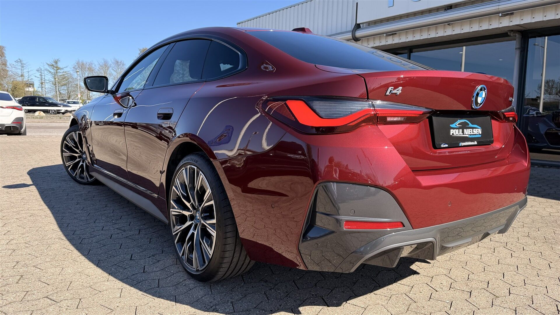 Rød BMW i4 fra 2024
