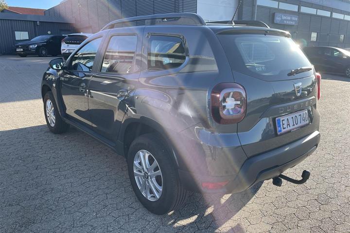 Sort Dacia Duster fra 2020