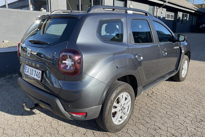Sort Dacia Duster fra 2020