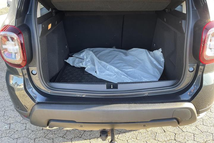 Sort Dacia Duster fra 2020