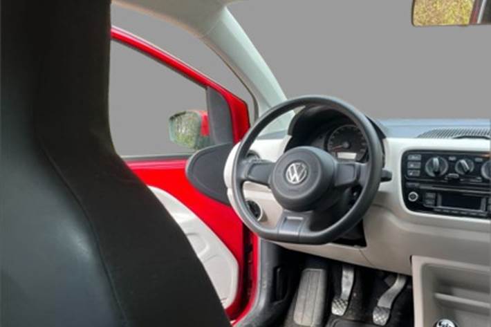 Rød VW UP! fra 2013