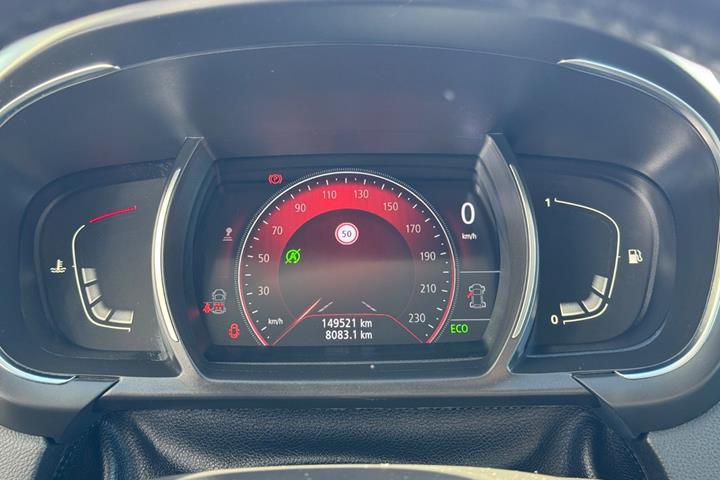 Grå Renault Grand Scenic IV fra 2018