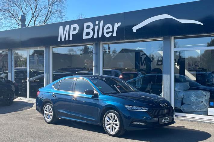 Blå Skoda Octavia fra 2021