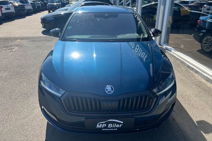 Blå Skoda Octavia fra 2021