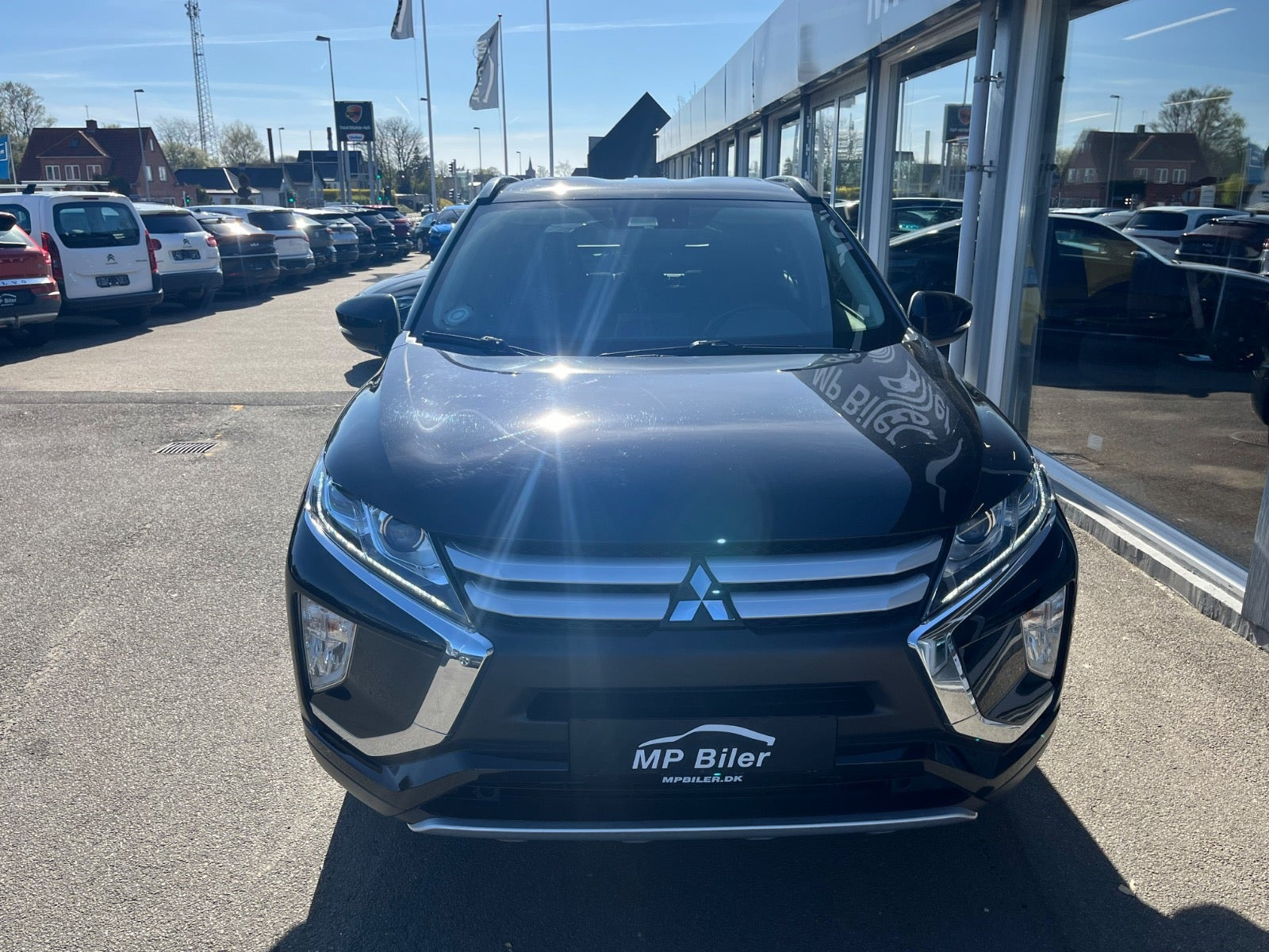 Sort Mitsubishi Eclipse Cross fra 2019 set udefra