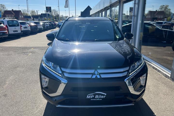Sort Mitsubishi Eclipse Cross fra 2019 set udefra