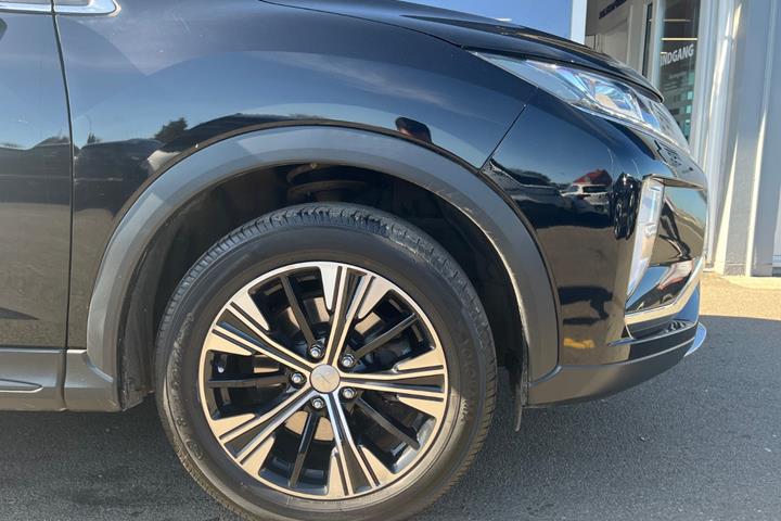 Sort Mitsubishi Eclipse Cross fra 2019