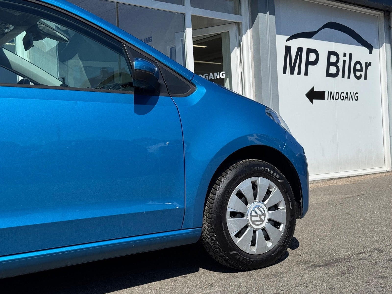 Blå VW UP! fra 2017