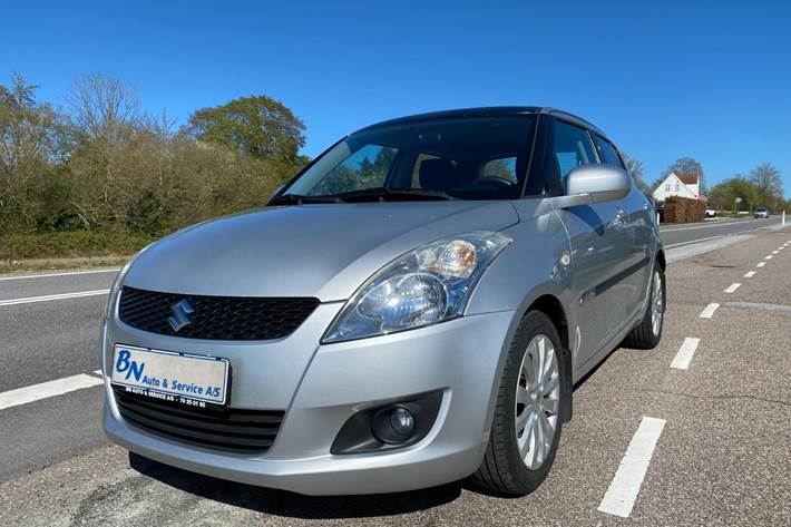 Sølv Suzuki Swift fra 2013