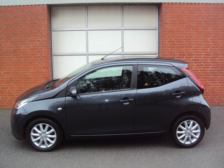Toyota Aygo 1,0 VVT-i x-plore