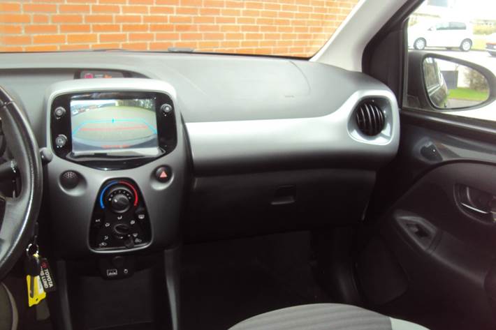 Grå Toyota Aygo fra 2019