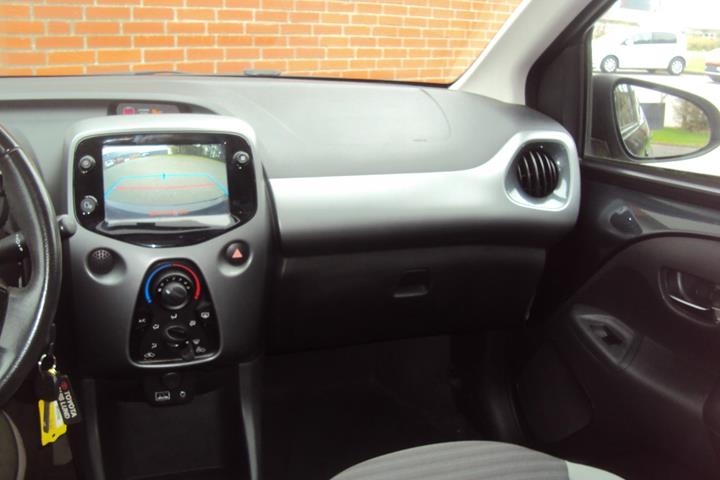 Grå Toyota Aygo fra 2019