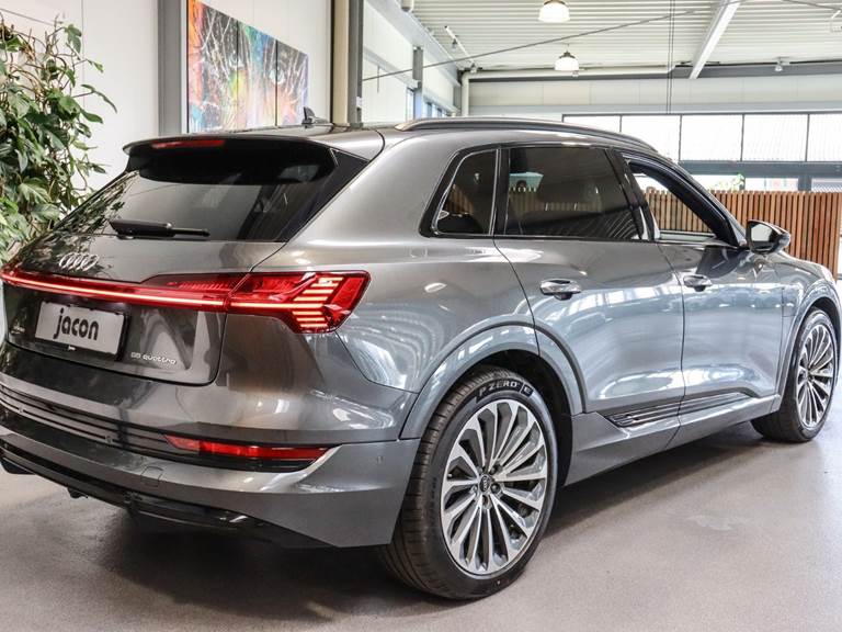 Audi e-tron 55 S-line quattro