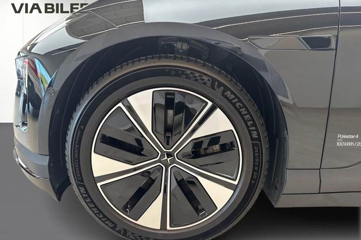 undefined Polestar 4 fra 2025