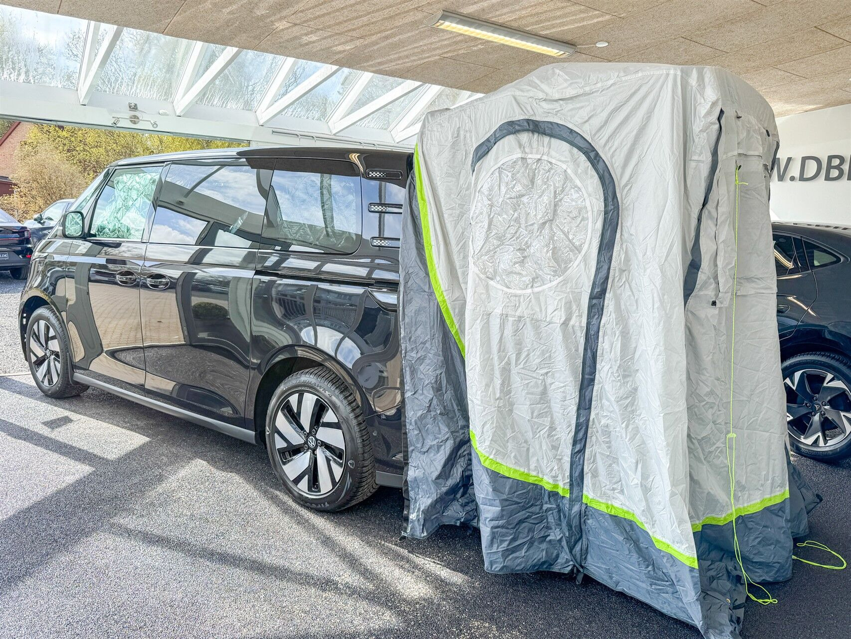 Sort VW ID.Buzz fra 2023