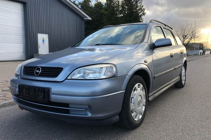 undefined Opel Astra fra 2006 set udefra