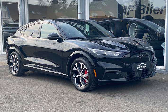 Sort Ford Mustang Mach-E fra 2025