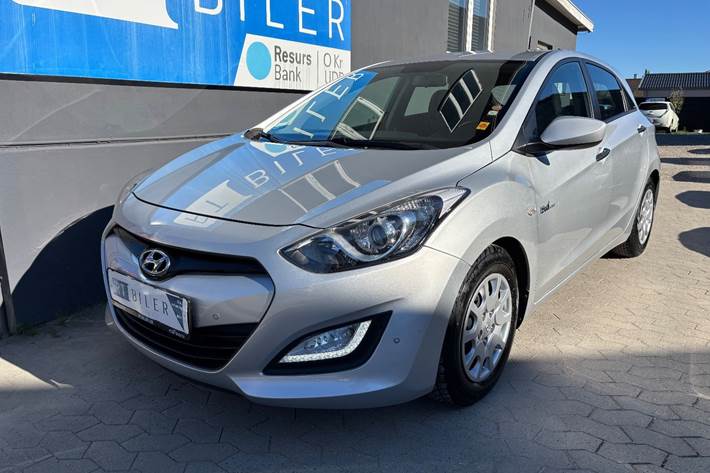 Hvid Hyundai i30 fra 2014