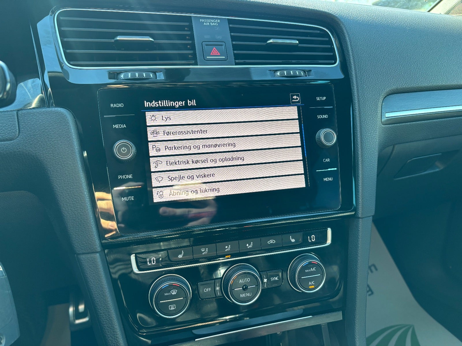 Hvid VW Golf VII fra 2018