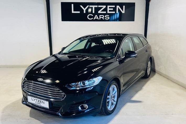 Sort Ford Mondeo fra 2018