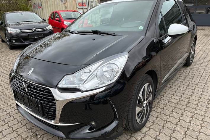 Sort DS DS 3 fra 2018 set udefra