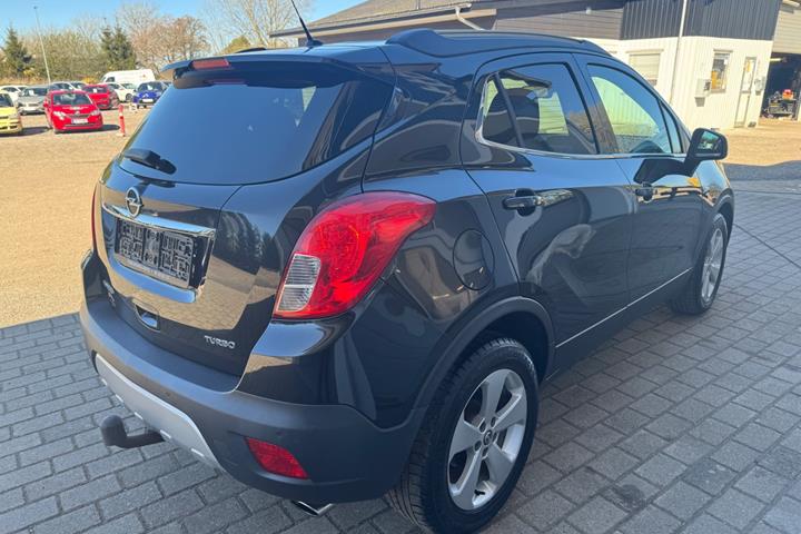 Sort Opel Mokka fra 2016