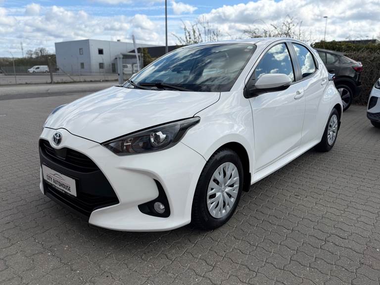 Toyota Yaris 1,5 Hybrid H3 e-CVT