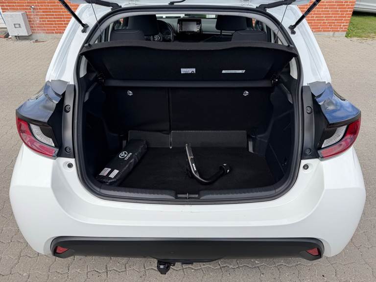 Toyota Yaris 1,5 Hybrid H3 e-CVT