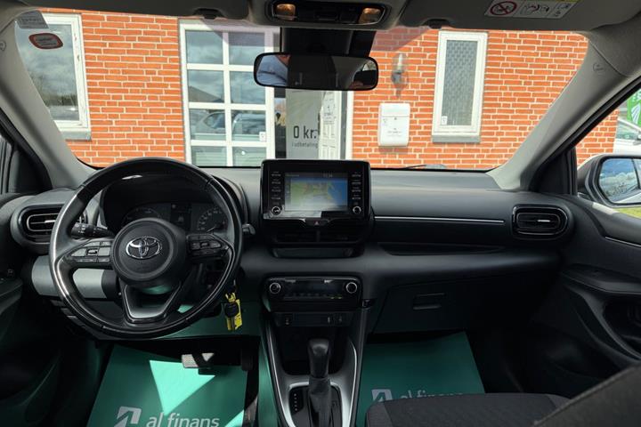 undefined Toyota Yaris fra 2022