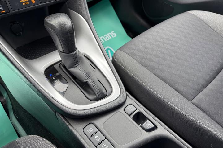 undefined Toyota Yaris fra 2022
