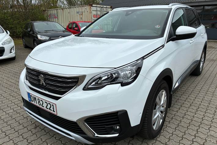 Hvid Peugeot 5008 fra 2019