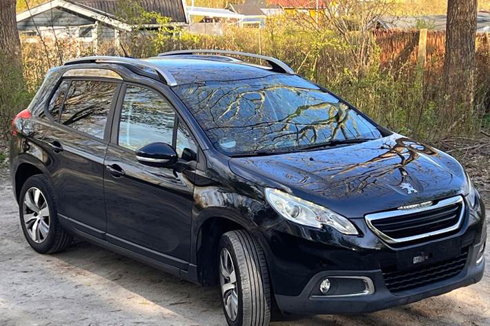 Sort Peugeot 2008 fra 2015