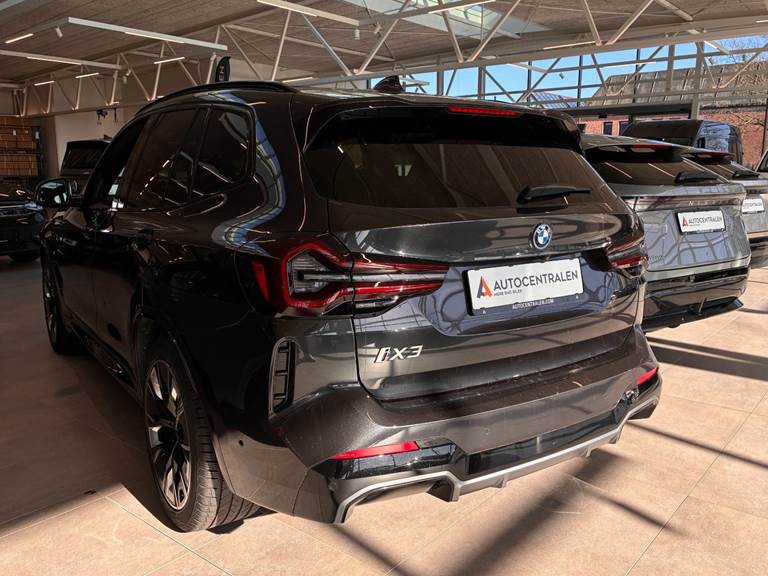 BMW iX3 Charged Plus M-Sport