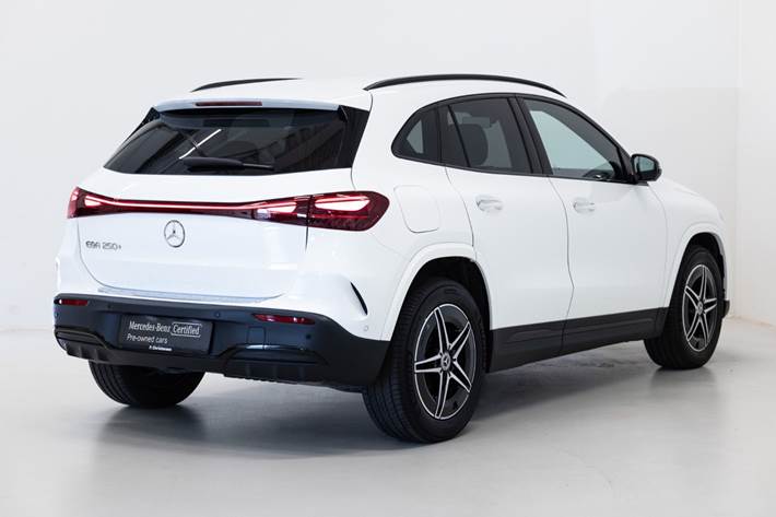 Hvid Mercedes EQA250+ fra 2026